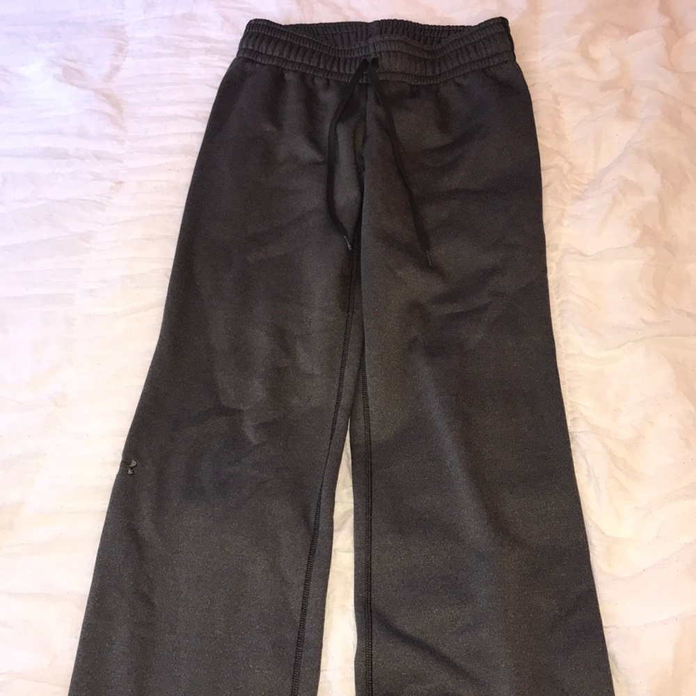 Super cute Under Armour sweatpants!!